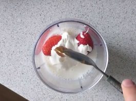 cbd strawberry smoothie